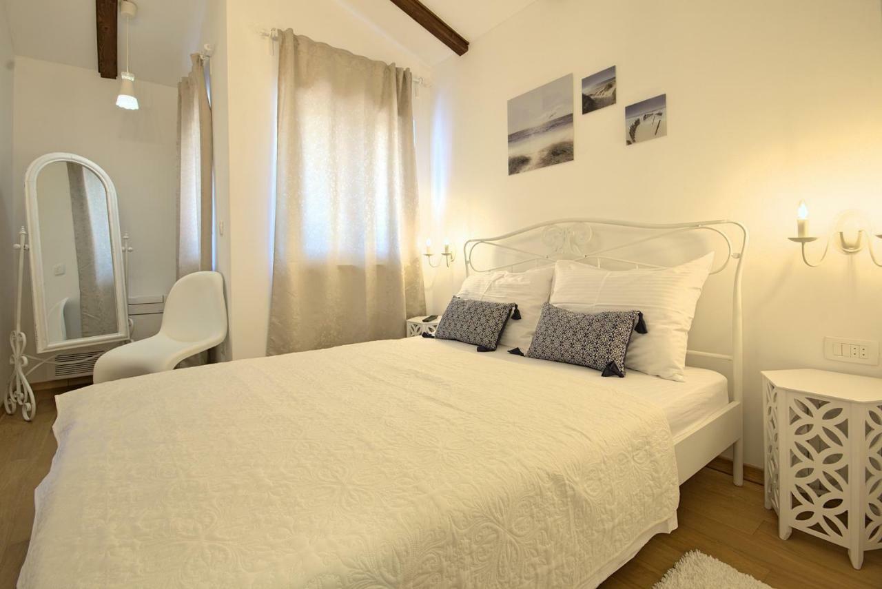Villa Vespera Rosini Exteriör bild