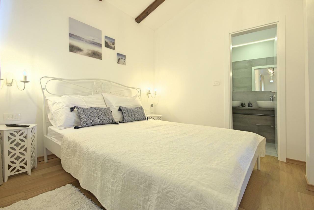 Villa Vespera Rosini Exteriör bild